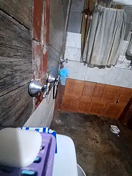 Snapshot of Michellluxo chatting on 09-23-25, 06:55 Michellluxo online show from 09-23-25, 06:55