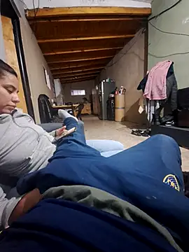 Snapshot of Michellluxo chatting on 09-28-25, 09:53 Michellluxo online show from 09-28-25, 09:53