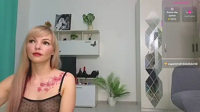 Molliblum online show from 05-20-26, 02:23