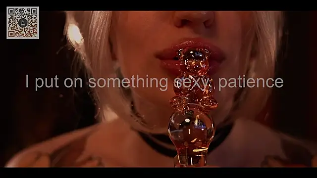 Snapshot of LinaKinky chatting on 11-28-25, 04:09 LinaKinky online show from 11-28-25, 04:09