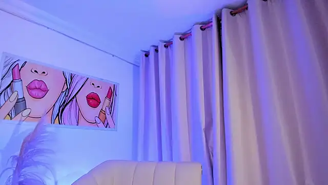 SkiinnyAna online show from 11-03-25, 07:37