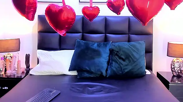 TaraCarson online show from 02-14-25, 06:12