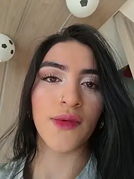 Snapshot of miel_gomez chatting on 06-24-26, 08:19 miel gomez online show from 06-24-26, 08:19
