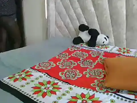 Snapshot of Sexy_Villagegal chatting on 09-23-25, 09:12 Sexy Villagegal online show from 09-23-25, 09:12