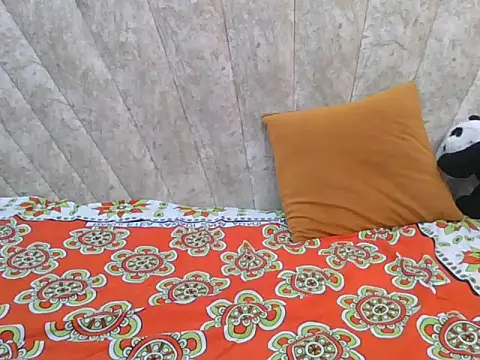 Snapshot of Sexy_Villagegal chatting on 09-28-25, 12:32 Sexy Villagegal online show from 09-28-25, 12:32