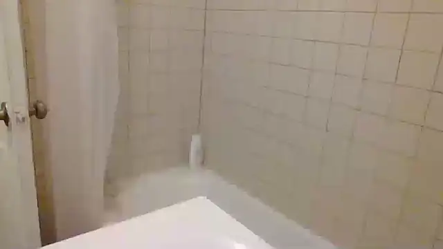 Snapshot of AllLeggs chatting on 12-06-24, 05:09 AllLeggs online show from 12-06-24, 05:09