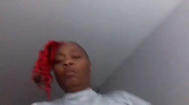 Snapshot of AllLeggs chatting on 03-18-25, 02:37 AllLeggs online show from 03-18-25, 02:37