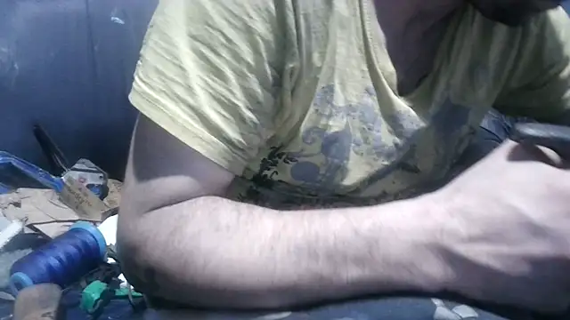 Snapshot of robeaulieu02 chatting on 01-21-25, 06:33 robeaulieu02 online show from 01-21-25, 06:33