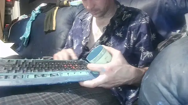 Snapshot of robeaulieu02 chatting on 01-27-25, 06:09 robeaulieu02 online show from 01-27-25, 06:09