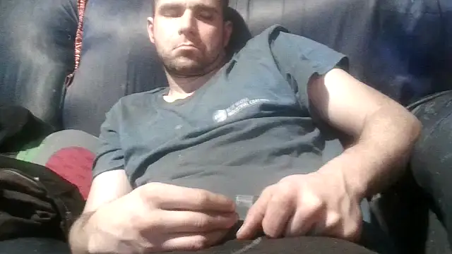 Snapshot of robeaulieu02 chatting on 02-11-25, 09:09 robeaulieu02 online show from 02-11-25, 09:09