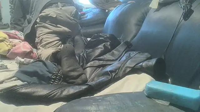 Snapshot of robeaulieu02 chatting on 10-26-25, 09:53 robeaulieu02 online show from 10-26-25, 09:53