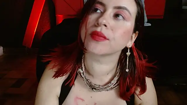 Naty slavedoll online show from 02-01-25, 11:16