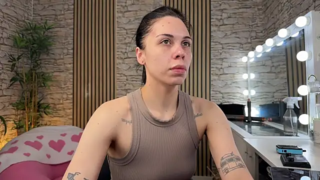 Snapshot of NattyFierros chatting on 02-05-26, 12:04 NattyFierros online show from 02-05-26, 12:04