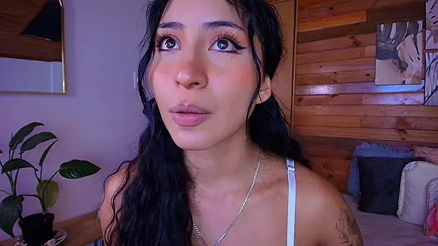 amber curly online show from 05-30-26, 06:16