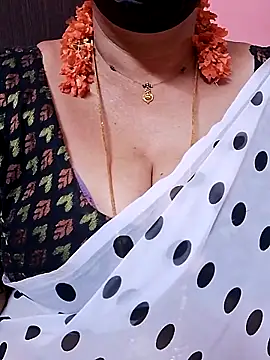 ananya956 online show from 02-13-26, 03:19