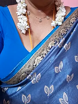 Snapshot of ananya956 chatting on 06-19-26, 01:48 ananya956 online show from 06-19-26, 01:48
