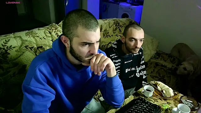 Snapshot of Barney_Tedd chatting on 01-02-25, 02:46 Barney Tedd online show from 01-02-25, 02:46