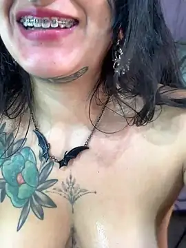 Snapshot of Lilith_Pink chatting on 02-25-25, 12:36 Lilith Pink online show from 02-25-25, 12:36