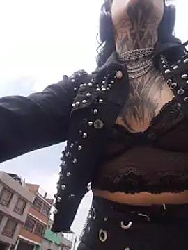 taaylor33 online show from 02-06-26, 06:44