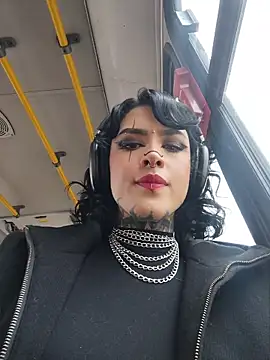 taaylor33 online show from 04-17-26, 09:51