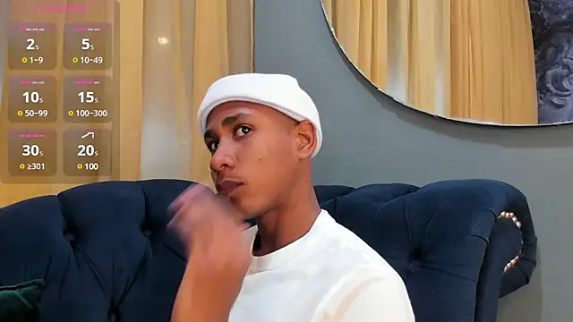 Snapshot of Ethan_Fox11 chatting on 12-31-24, 01:52 Ethan Fox11 online show from 12-31-24, 01:52