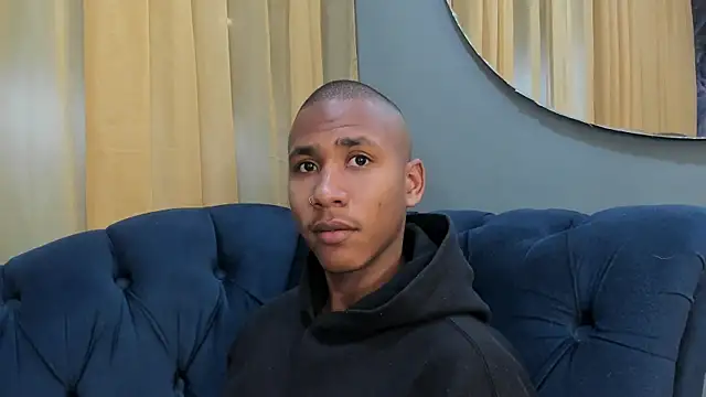 Snapshot of Ethan_Fox11 chatting on 01-04-25, 02:25 Ethan Fox11 online show from 01-04-25, 02:25