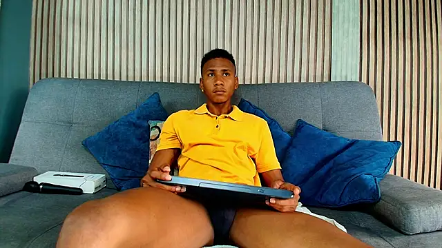 Snapshot of Ethan_Fox11 chatting on 02-16-26, 01:40 Ethan Fox11 online show from 02-16-26, 01:40