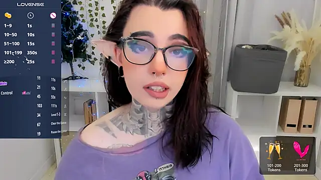 Snapshot of Dixi_Pixi_ chatting on 12-19-24, 10:24 Dixi Pixi online show from 12-19-24, 10:24