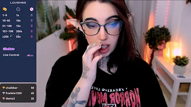 Snapshot of Dixi_Pixi_ chatting on 01-09-25, 01:35 Dixi Pixi online show from 01-09-25, 01:35