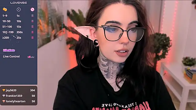 Snapshot of Dixi_Pixi_ chatting on 01-10-25, 11:54 Dixi Pixi online show from 01-10-25, 11:54