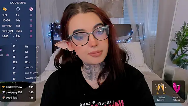 Snapshot of Dixi_Pixi_ chatting on 01-11-25, 11:45 Dixi Pixi online show from 01-11-25, 11:45