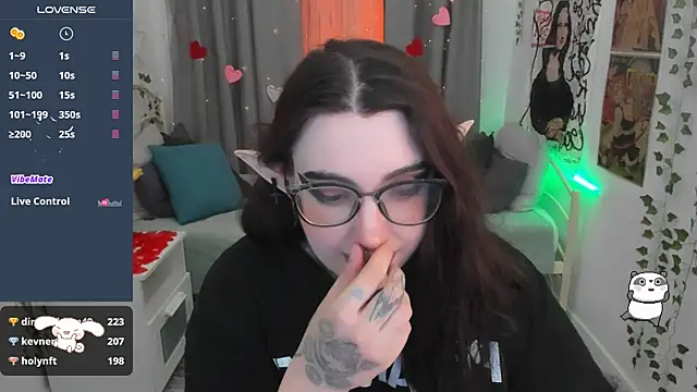 Snapshot of Dixi_Pixi_ chatting on 02-14-25, 11:42 Dixi Pixi online show from 02-14-25, 11:42