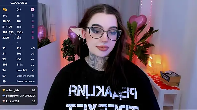 Snapshot of Dixi_Pixi_ chatting on 02-16-25, 09:15 Dixi Pixi online show from 02-16-25, 09:15