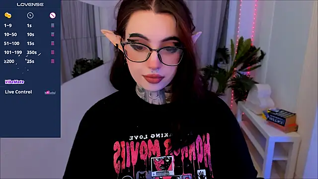 Snapshot of Dixi_Pixi_ chatting on 02-22-25, 05:44 Dixi Pixi online show from 02-22-25, 05:44