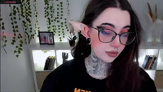 Snapshot of Dixi_Pixi_ chatting on 10-11-25, 05:39 Dixi Pixi online show from 10-11-25, 05:39