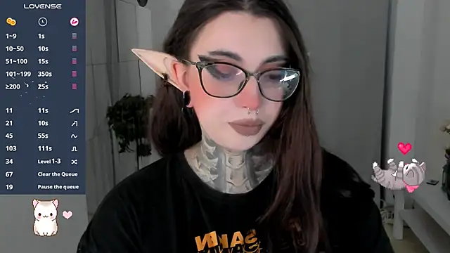 Snapshot of Dixi_Pixi_ chatting on 10-19-25, 05:52 Dixi Pixi online show from 10-19-25, 05:52
