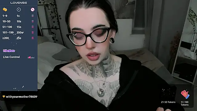 Snapshot of Dixi_Pixi_ chatting on 06-05-26, 06:42 Dixi Pixi online show from 06-05-26, 06:42