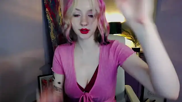 Snapshot of MadelineLust chatting on 12-08-24, 04:07 MadelineLust online show from 12-08-24, 04:07