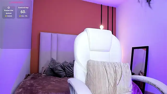 Chloe fischer  online show from 12-19-25, 03:30