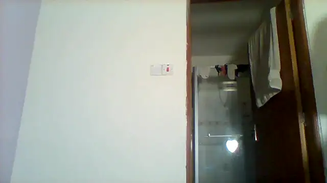 Snapshot of curvy_natallie chatting on 05-21-26, 11:01 curvy natallie online show from 05-21-26, 11:01