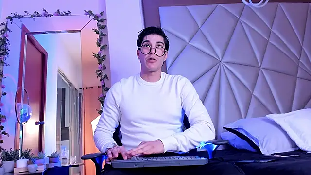 Karimferrer online show from 01-14-26, 08:03