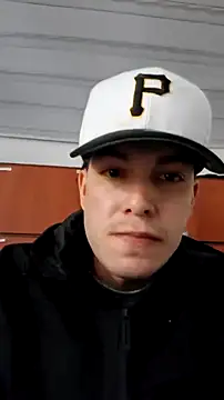 Snapshot of Karimferrer chatting on 02-21-26, 02:01 Karimferrer online show from 02-21-26, 02:01