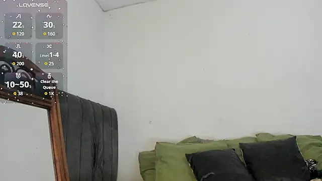 latinaStepmom online show from 09-23-25, 01:03