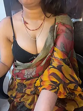 Spicy sari girl online show from 04-10-26, 04:39