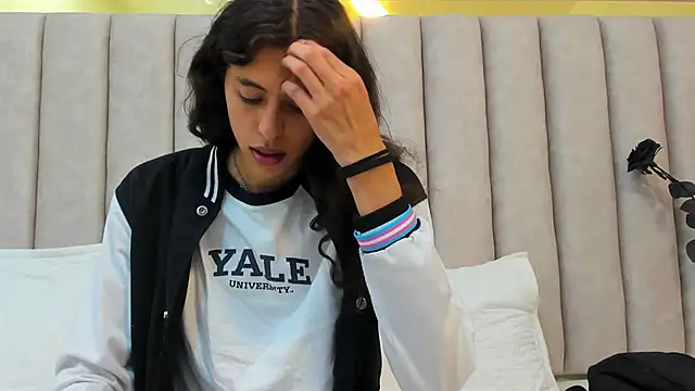 FreyaMoller online show from 02-12-25, 07:13