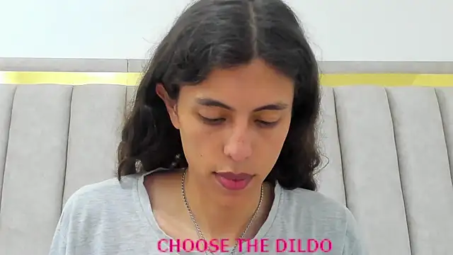 FreyaMoller online show from 09-10-25, 07:47