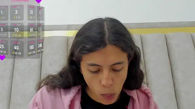 FreyaMoller online show from 10-11-25, 07:45