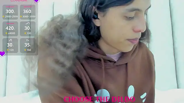 FreyaMoller online show from 11-25-25, 06:52