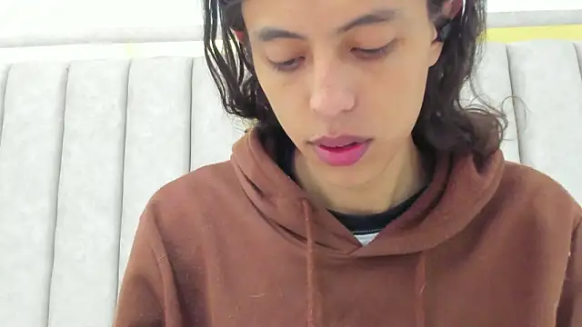 FreyaMoller online show from 03-27-26, 07:24