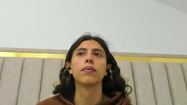 FreyaMoller online show from 04-19-26, 07:05